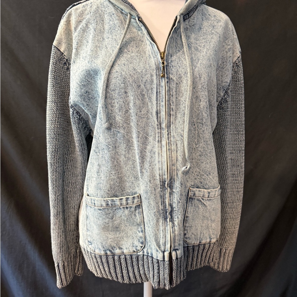 Vintage Denim Zip-Up Hoodie/sweater